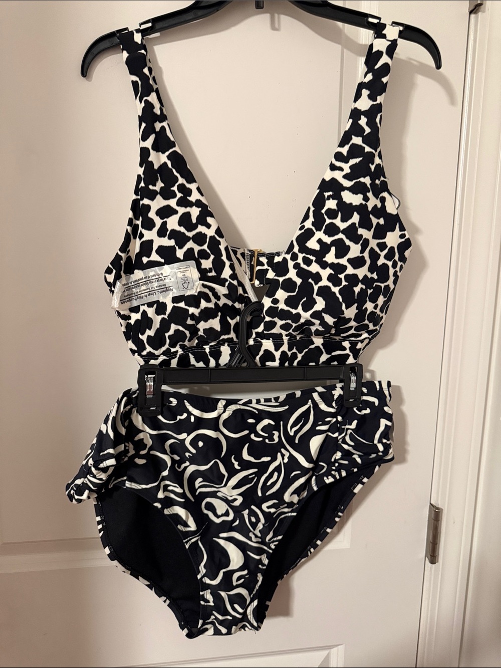 Time and Tru Black & White Printed Bikini Set